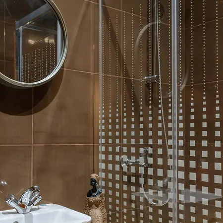 Aquilla's Family 101 By Mycelia *