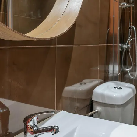 Aquilla's Family 101 By Mycelia * Лісабон